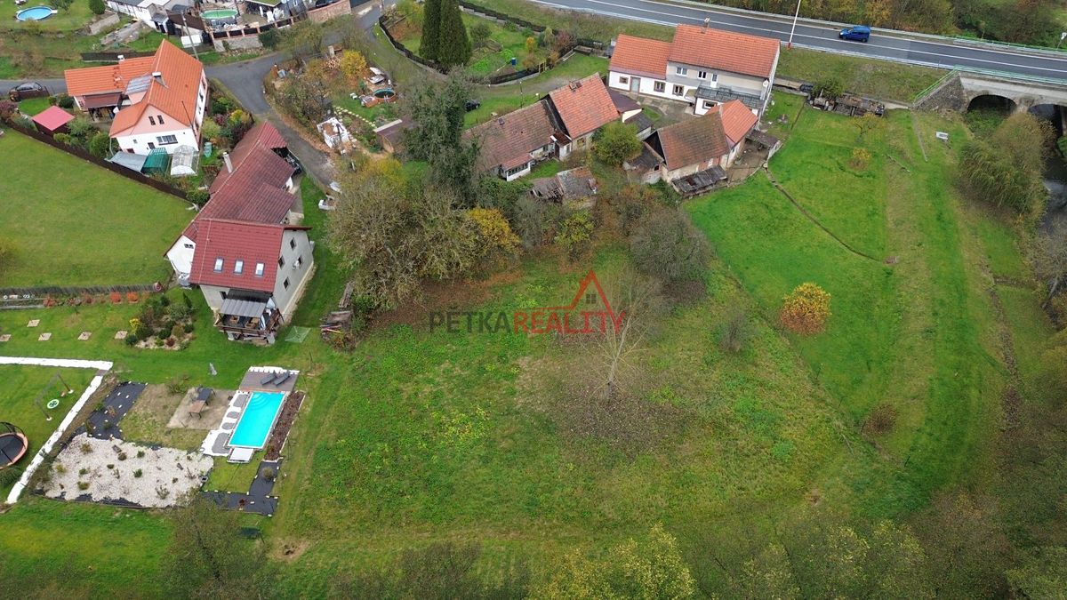 Prodej stavebního pozemku 3286 m² – fotografie 5