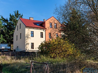 Peliny, Choceň