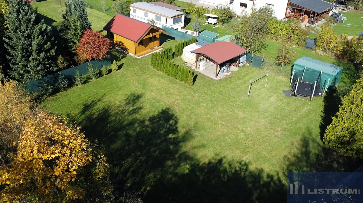 Prodej stavebního pozemku 1242 m²