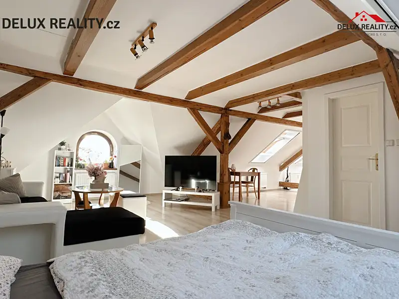 Prodej rodinného domu 238 m², pozemek 180 m², Znojmo – náhled fotky 2