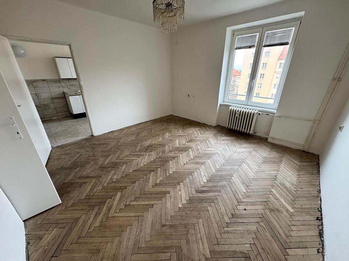 Pronájem bytu 1+1 37 m² – fotografie 3