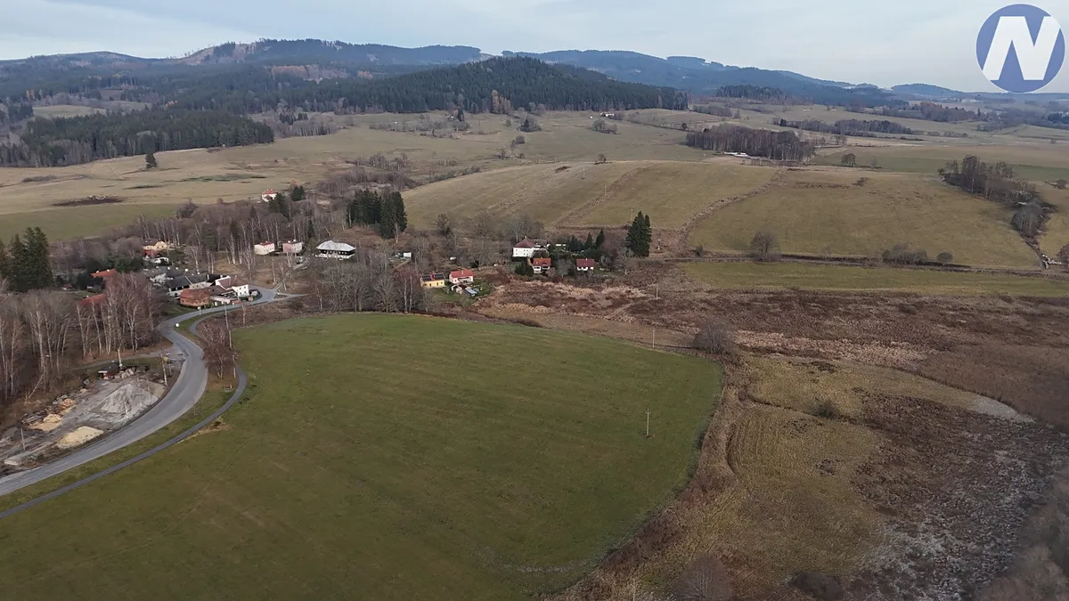 Prodej pozemku 33053 m²