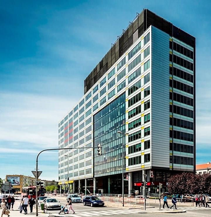 Pronájem kanceláře 460 m²