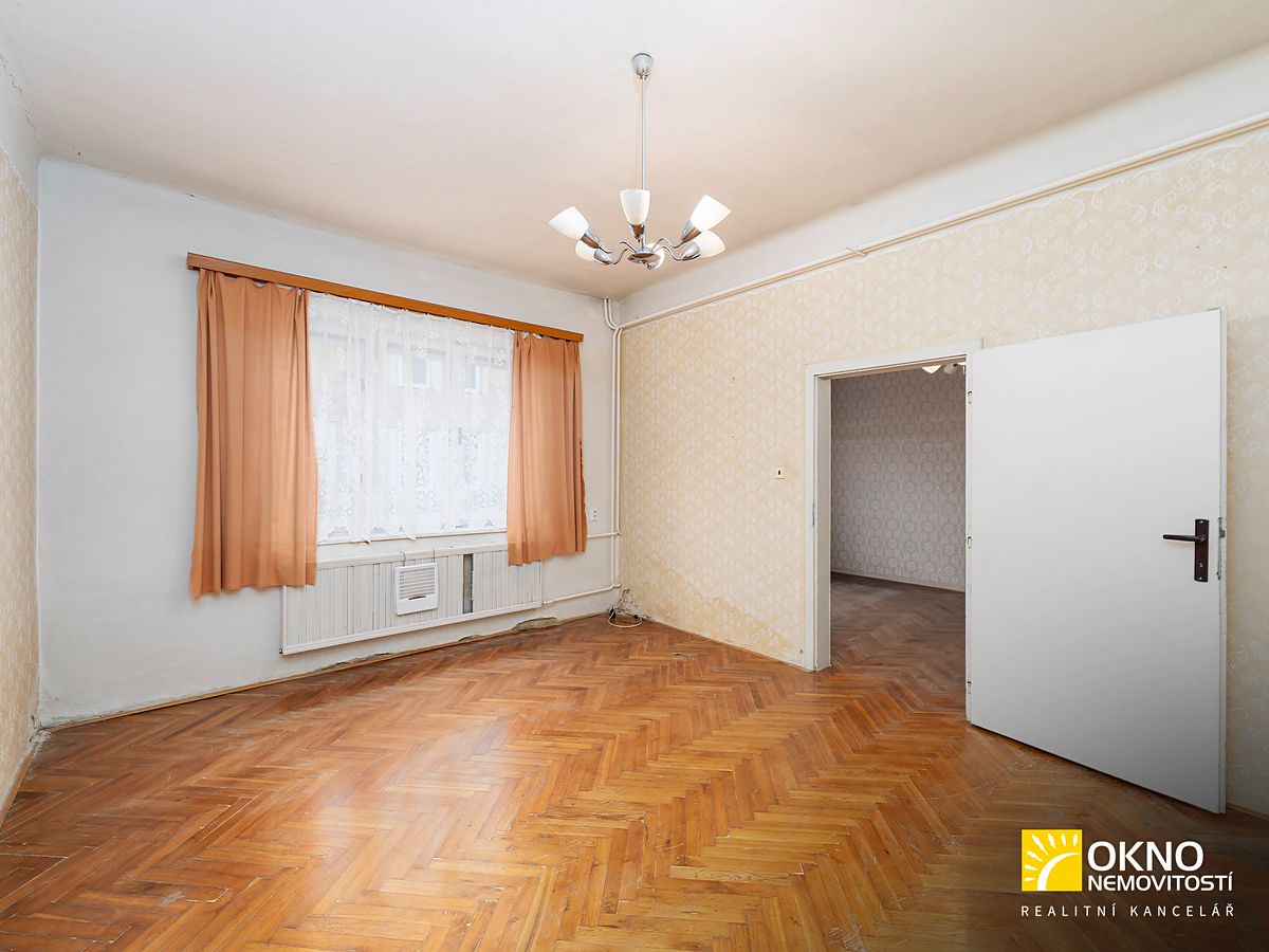 Prodej rodinného domu 200 m², pozemek 258 m² – fotografie 3