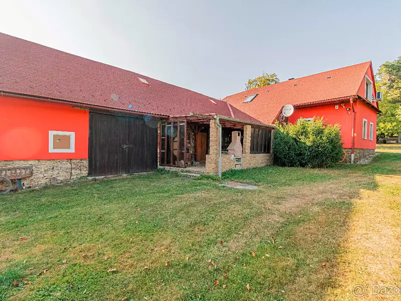 Prodej rodinného domu 210 m², pozemek 3189 m², Suchdol – náhled fotky 3