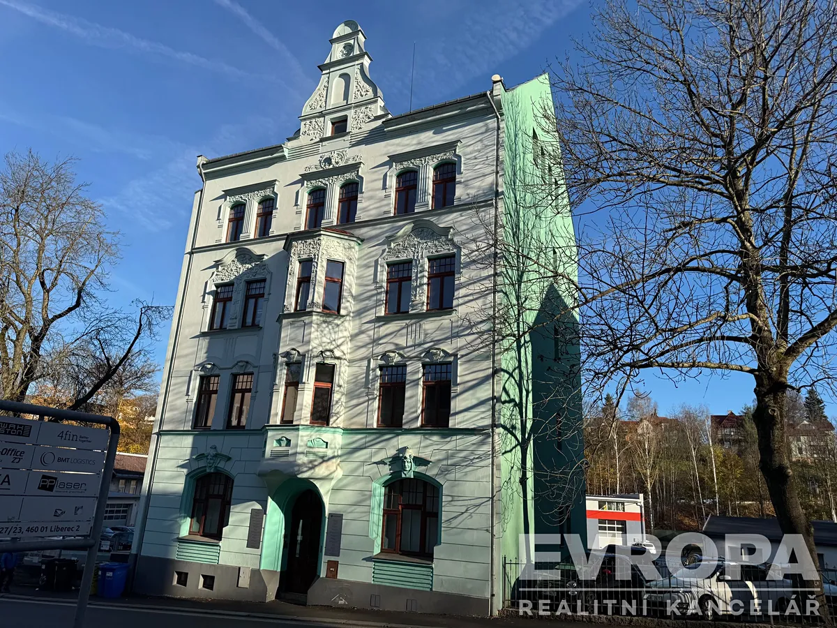 Pronájem kanceláře 130 m²