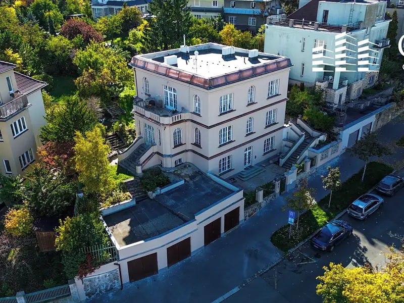 Prodej vily 456 m², pozemek 959 m², Praha – náhled fotky 1