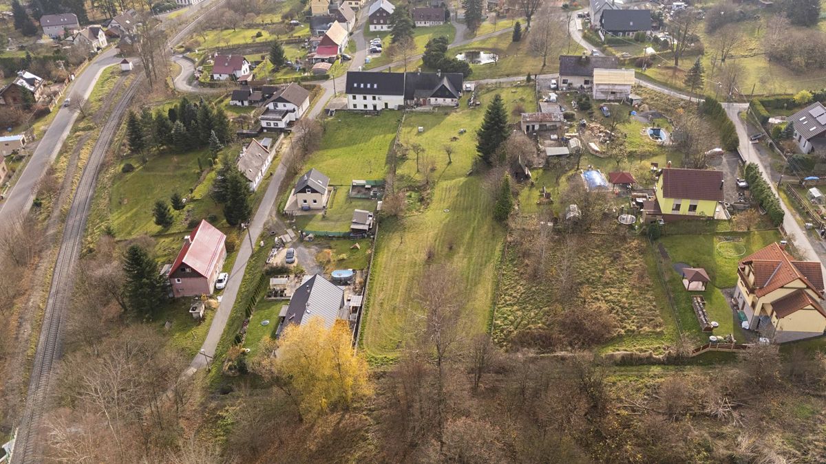 Prodej stavebního pozemku 1922 m² – fotografie 2