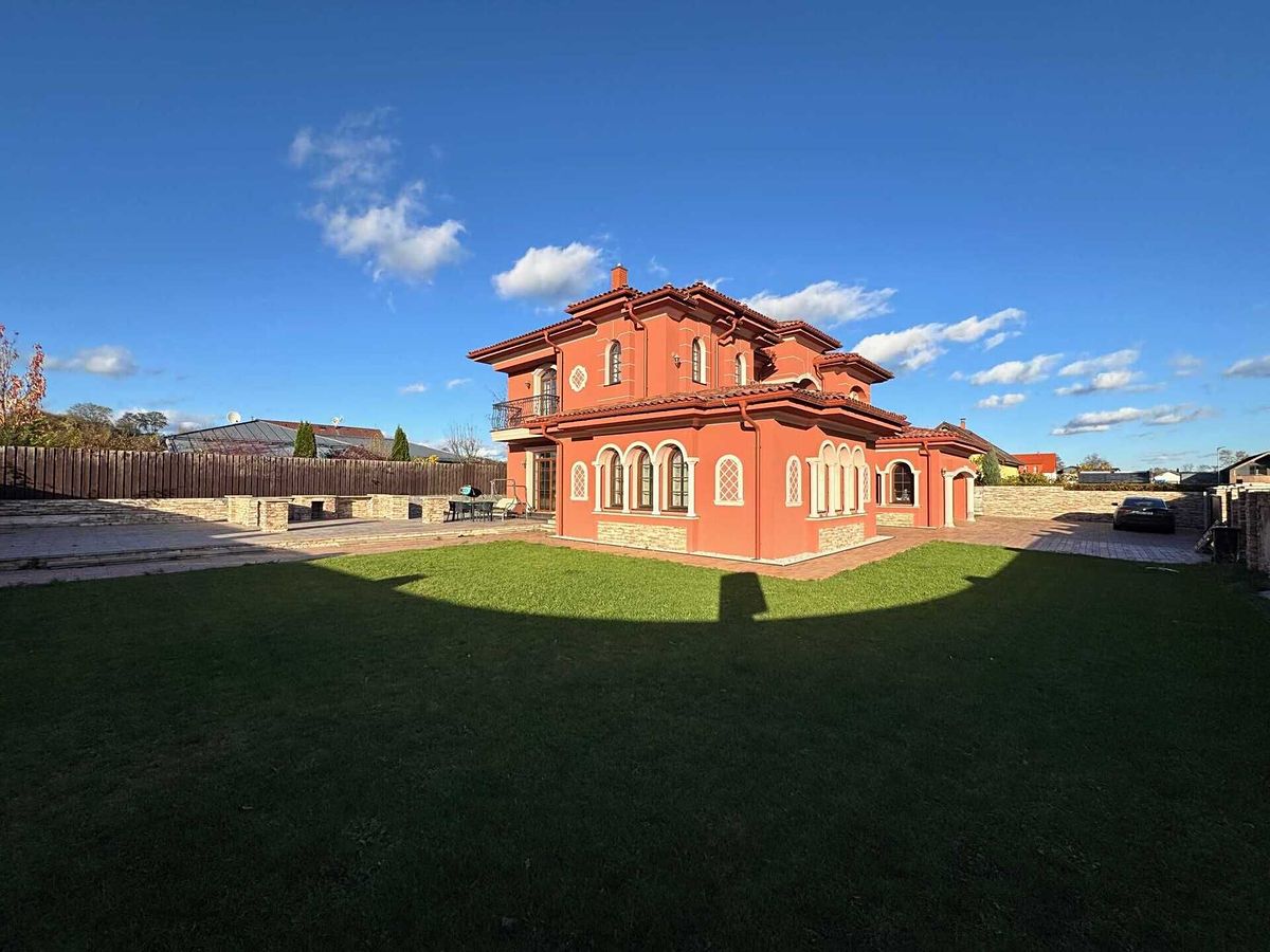 Prodej rodinného domu 284 m², pozemek 1096 m² – fotografie 5