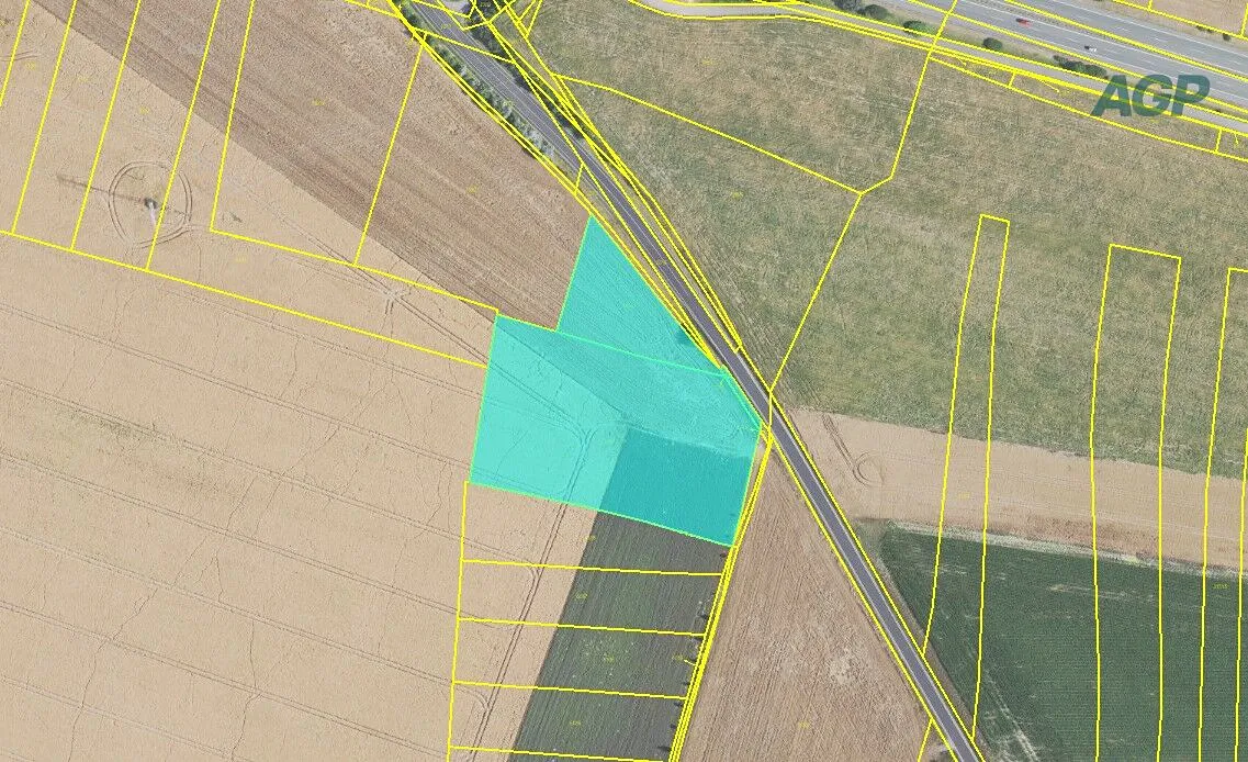 Prodej pole 11437 m²