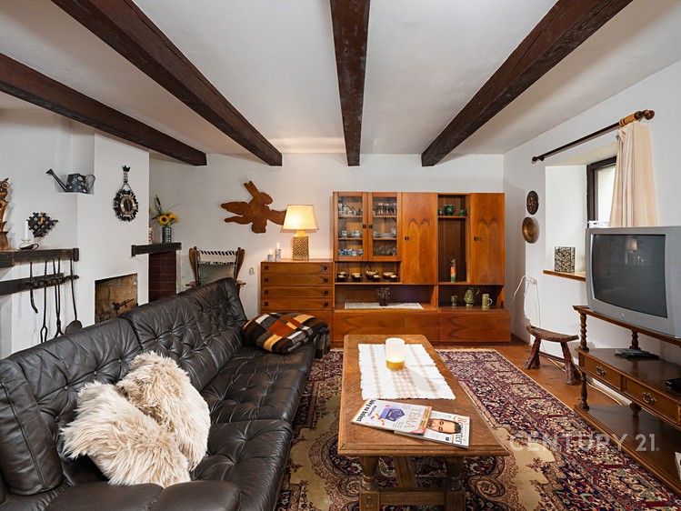 Haus zum Kauf, 198 m² (2 von 57)