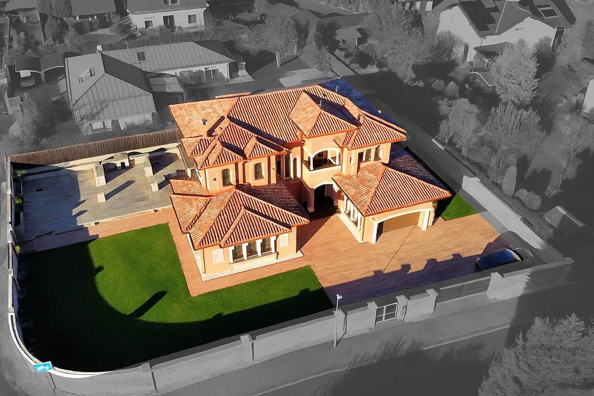 Prodej rodinného domu 284 m², pozemek 1096 m²