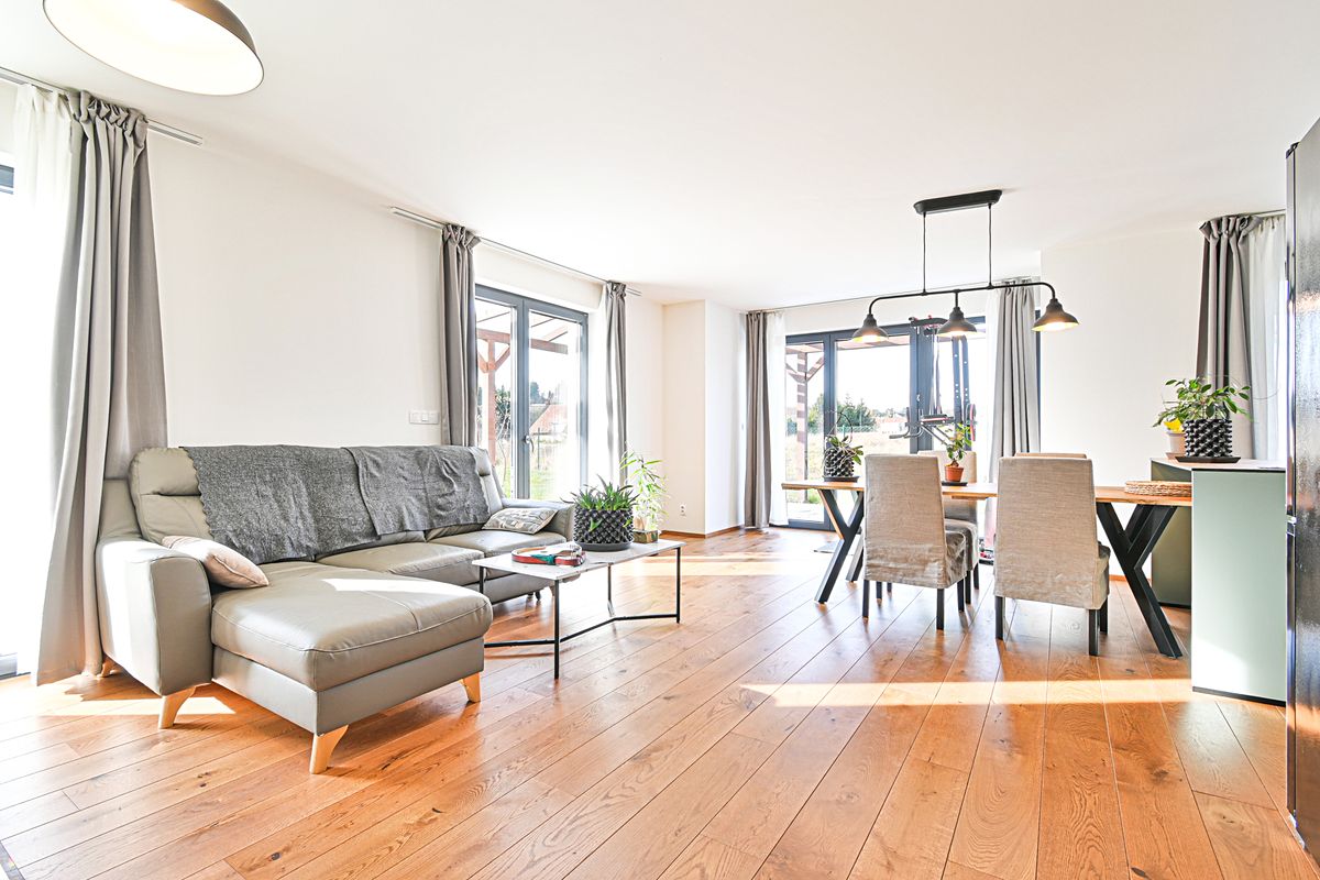 Prodej rodinného domu 145 m², pozemek 765 m² – fotografie 5