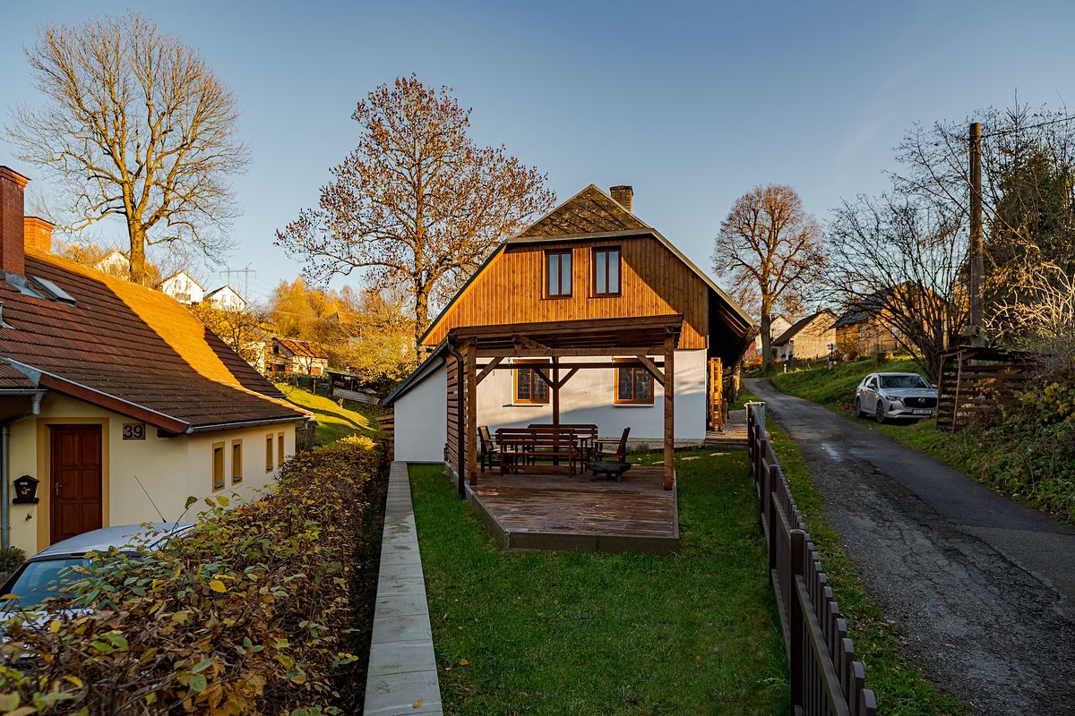 Prodej rodinného domu 157 m², pozemek 322 m² – fotografie 3
