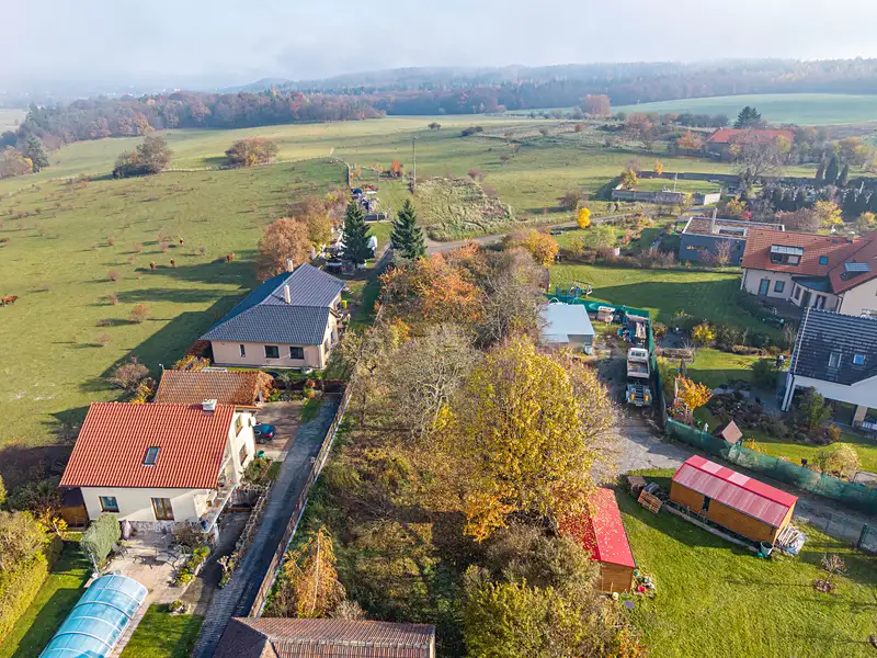 Prodej stavebního pozemku 1198 m², Kytín – náhled fotky 2