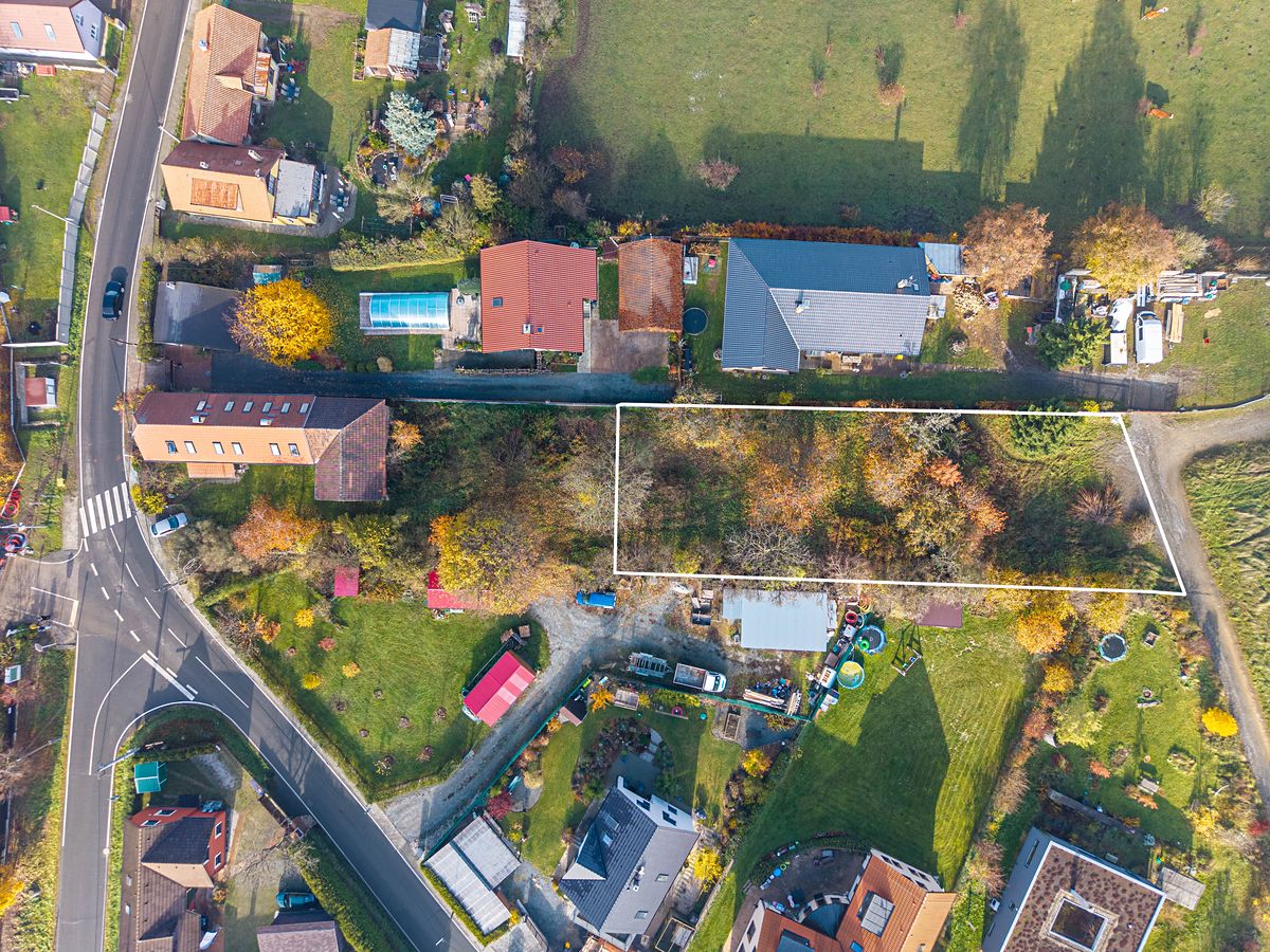 Prodej stavebního pozemku 1198 m², Kytín – fotka 1 z 3