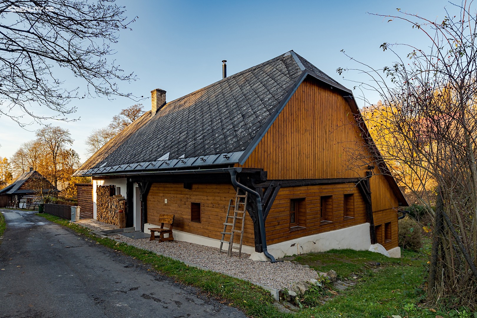 Prodej  rodinného domu 157 m², pozemek 322 m² – pohled 2