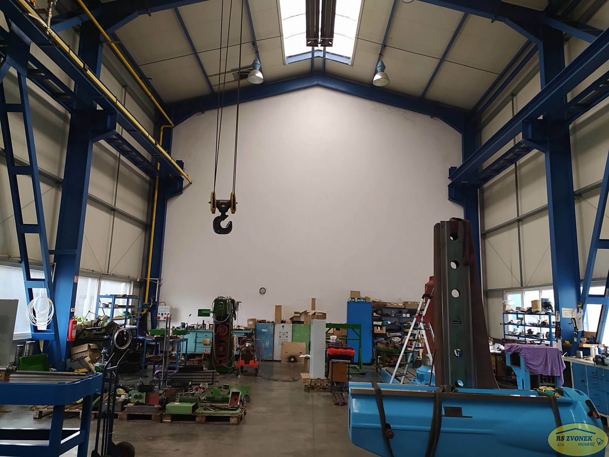 Prodej výrobní haly, prostoru 3000 m² – fotografie 3