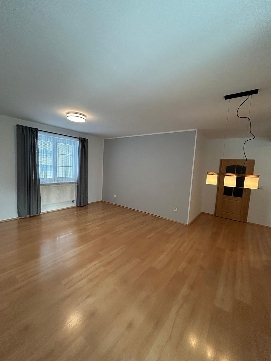 Pronájem bytu 2+1 86 m² – fotografie 5