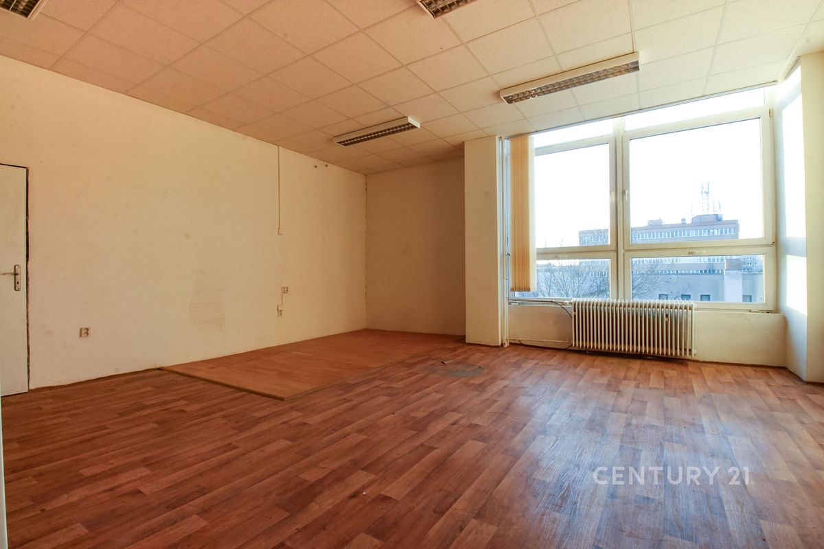 Pronájem kanceláře 36 m² – fotografie 2