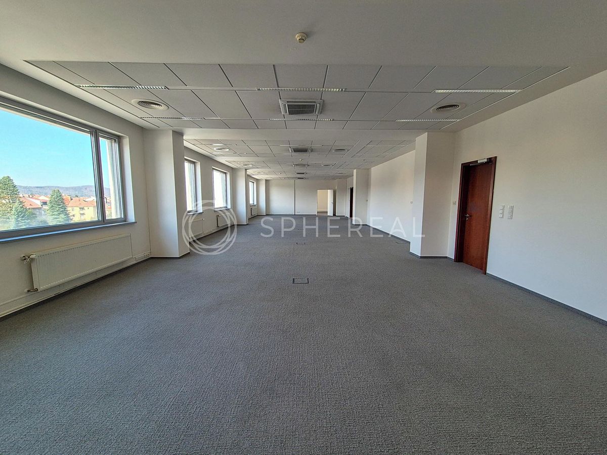 Pronájem kanceláře 50 m² – fotografie 2