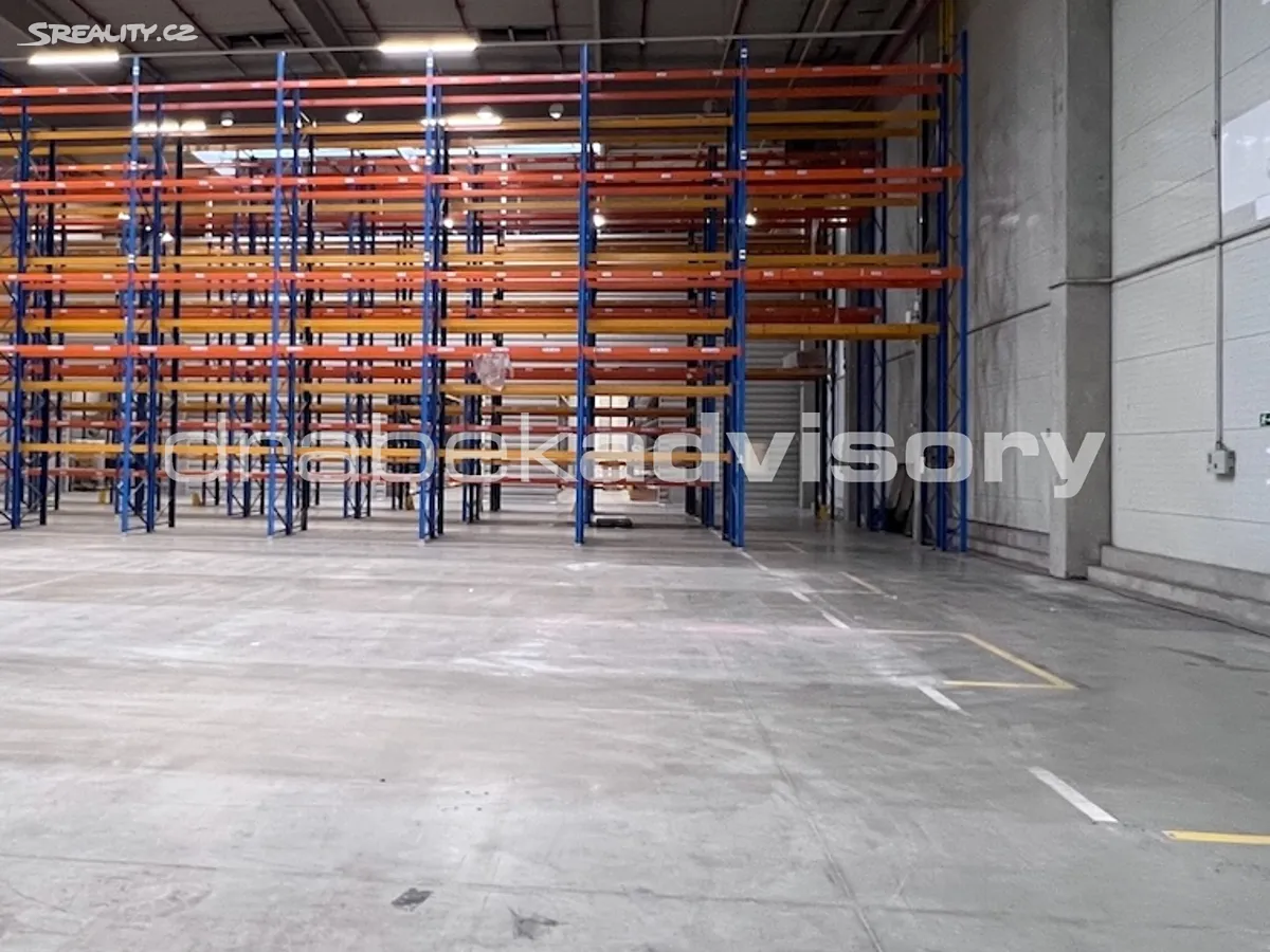 Pronájem skladového prostoru 1000 m², Pardubice