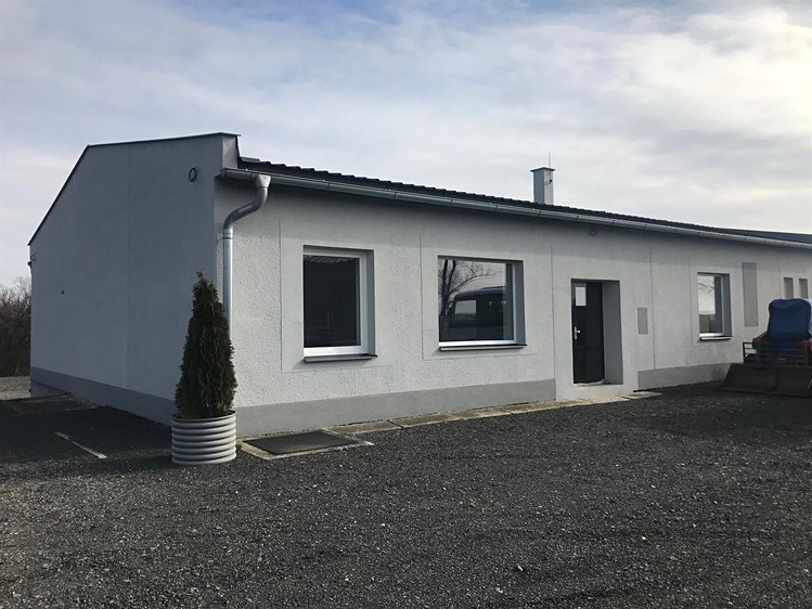 Pronájem komerčního prostoru, 237 m² (1 z 14)