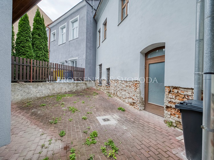 Prodej komerčního prostoru, 438 m² (26 z 30)