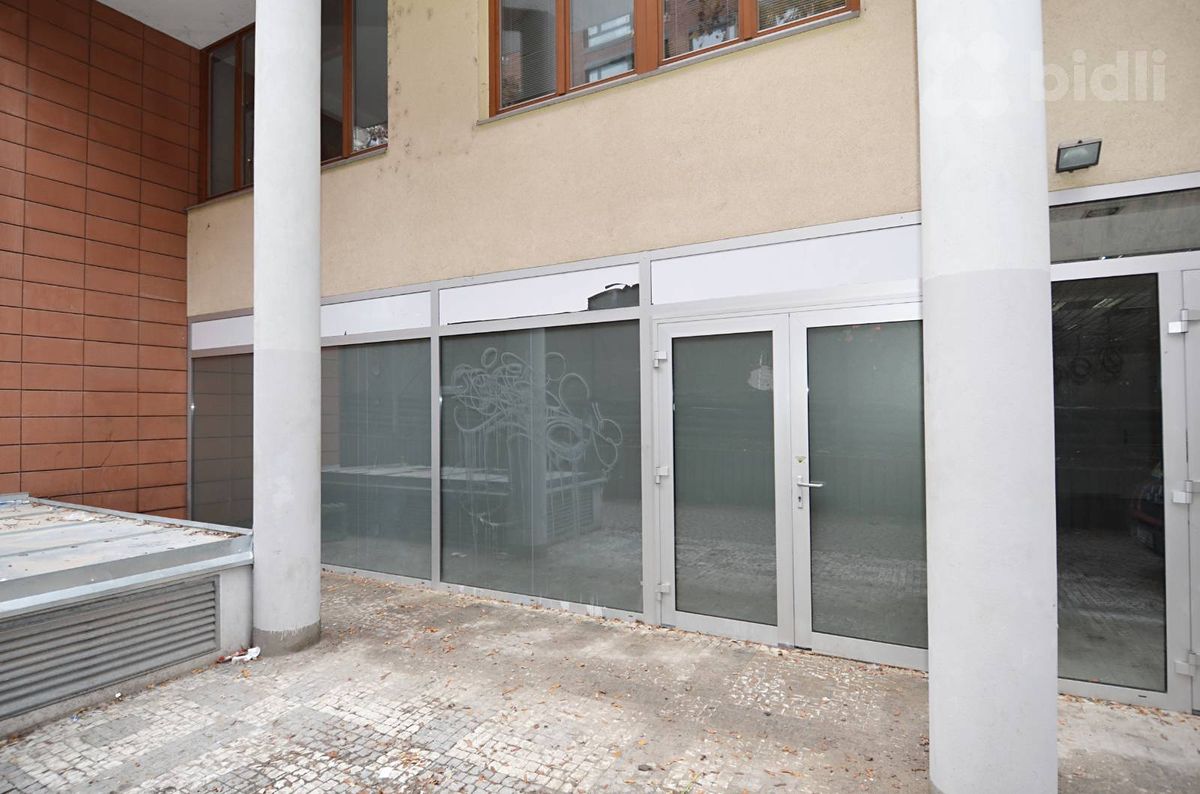 Pronájem obchodního prostoru 92 m² – fotografie 2