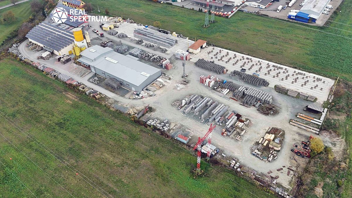 Pronájem komerčního pozemku 4100 m²