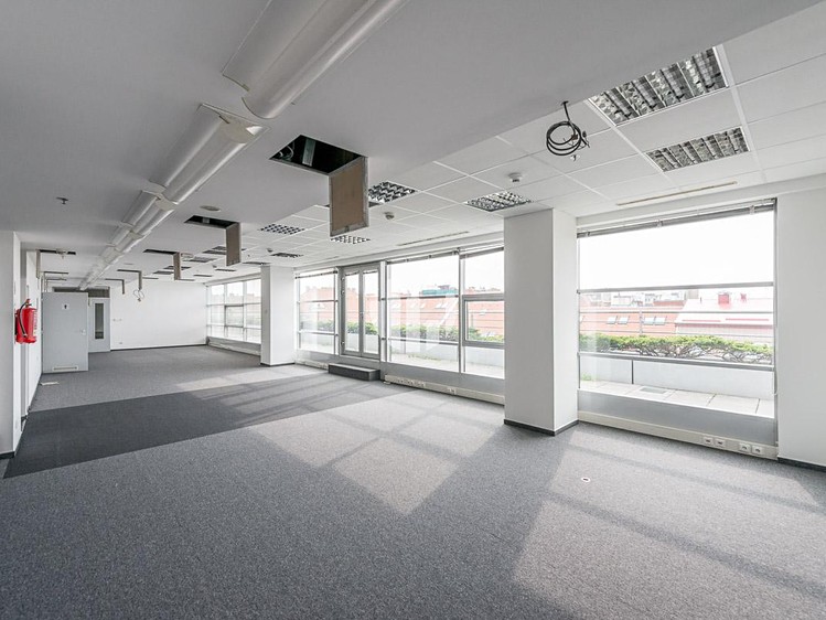 Комерційне приміщення в оренду, 387 м² (3 з 10)