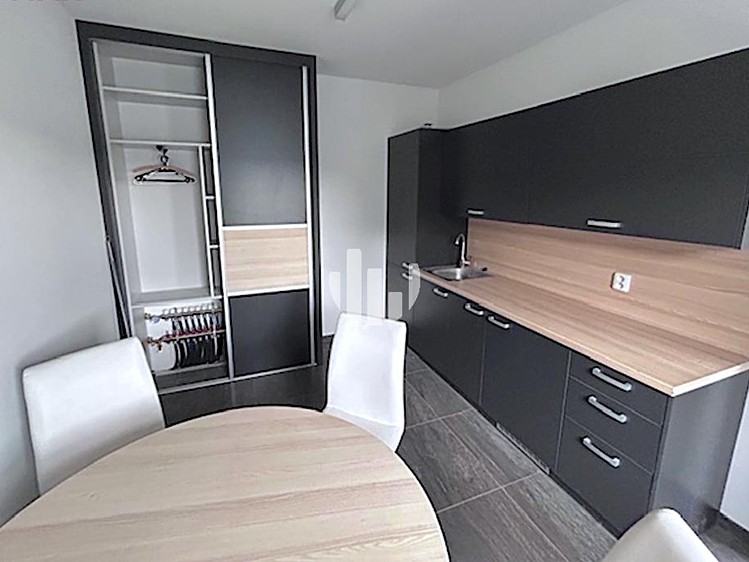 Pronájem komerčního prostoru, 360 m² (12 z 22)