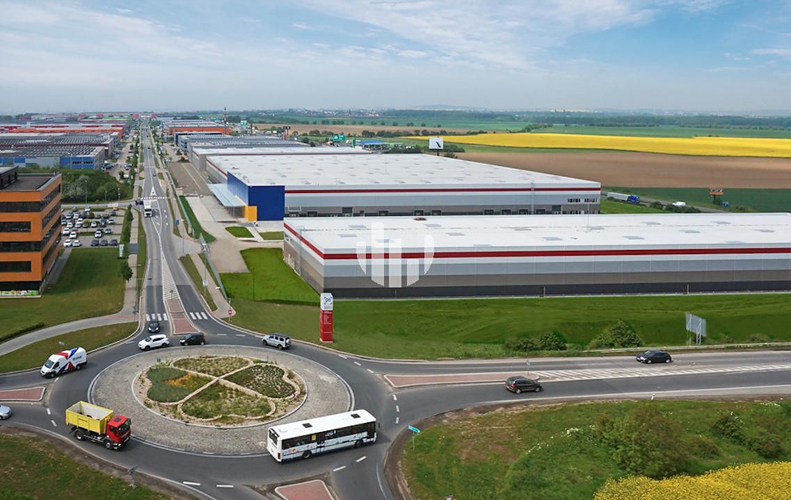Pronájem kanceláře 132 m² – fotografie 2