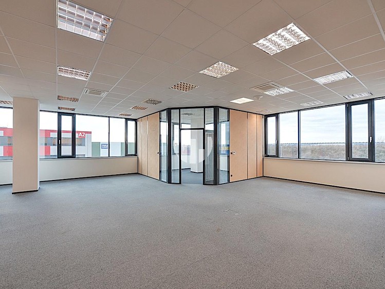 Pronájem komerčního prostoru, 132 m² (4 z 10)