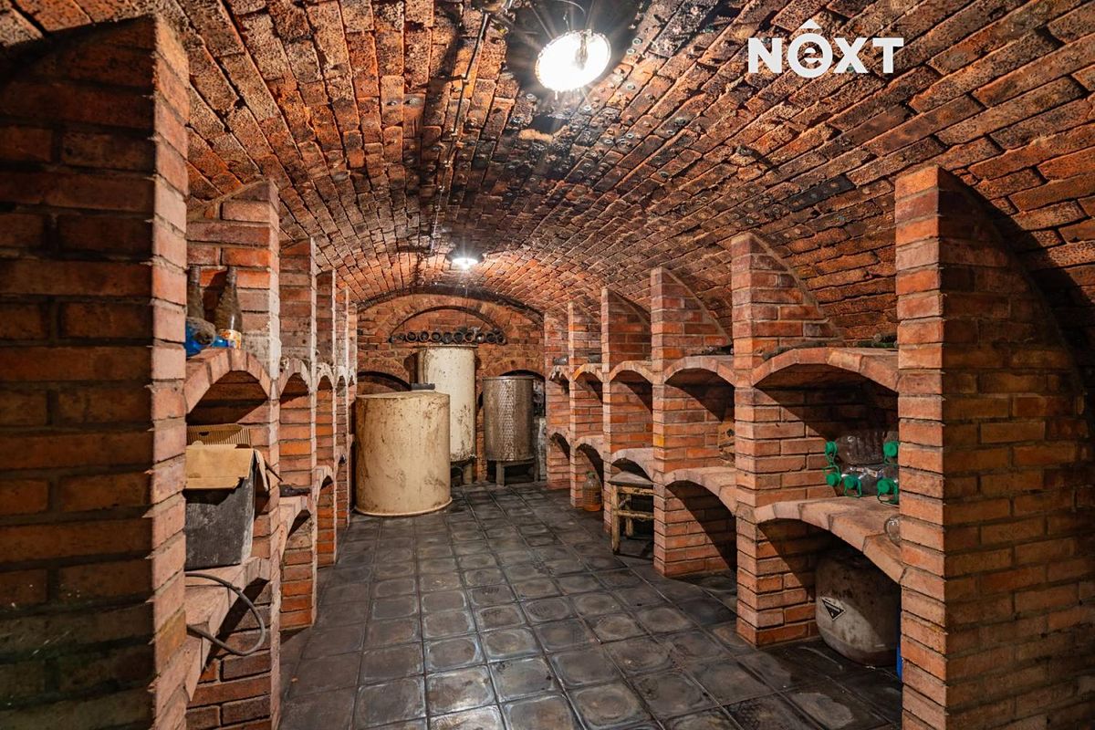Prodej rodinného domu 450 m², pozemek 215 m²