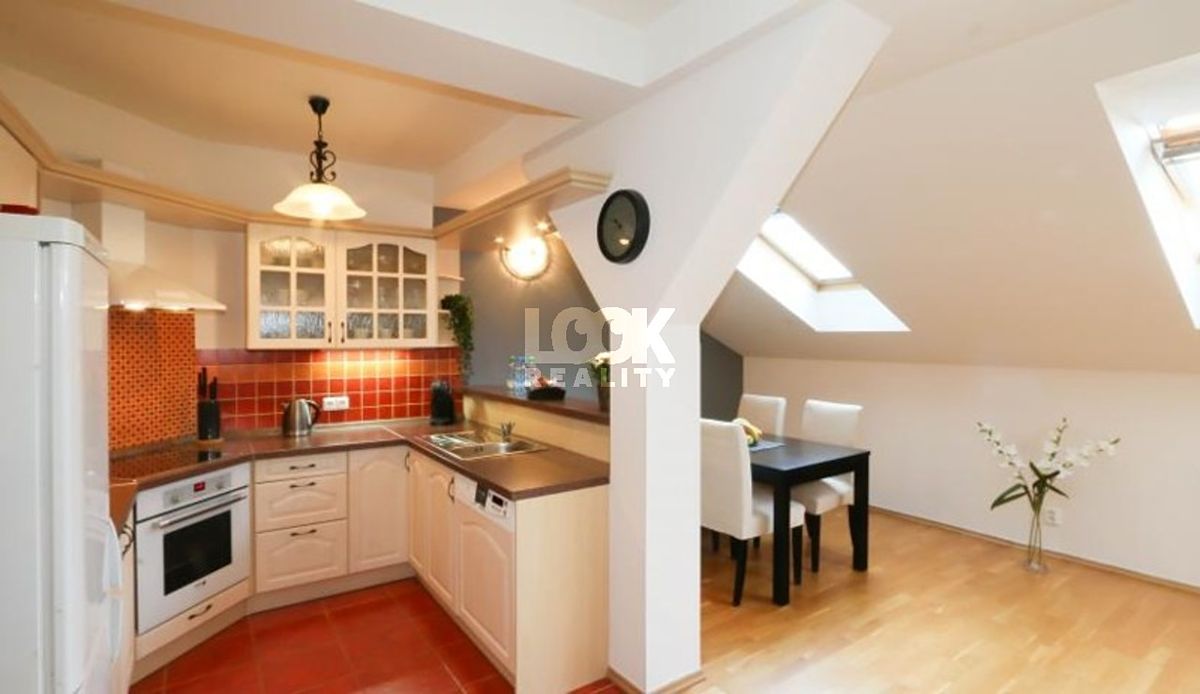 Pronájem bytu 3+kk 110 m² – fotografie 2