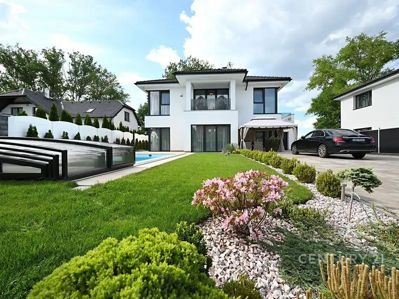 Prodej rodinného domu 243 m², pozemek 850 m², Květnice – náhled fotky 2
