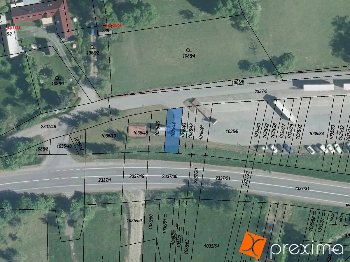Prodej podílu 1/2 komerčního pozemku 75 m²