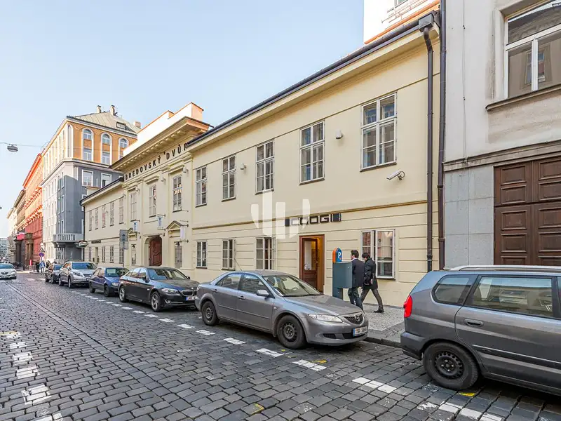 Pronájem kanceláře 300 m², Praha – náhled fotky 1