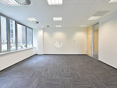 Pronájem komerčního prostoru, 616 m² (3 z 10)