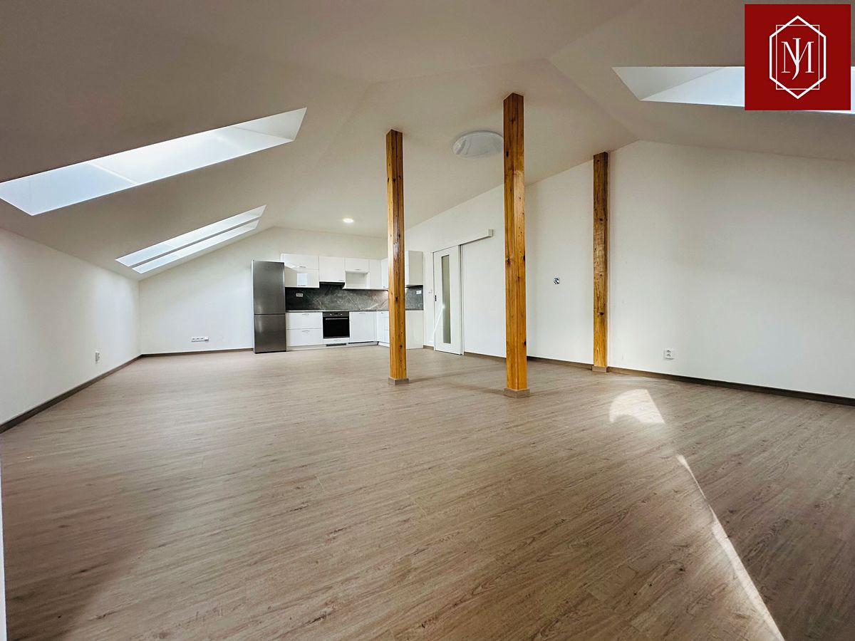 Pronájem bytu 2+kk 70 m² – fotografie 3