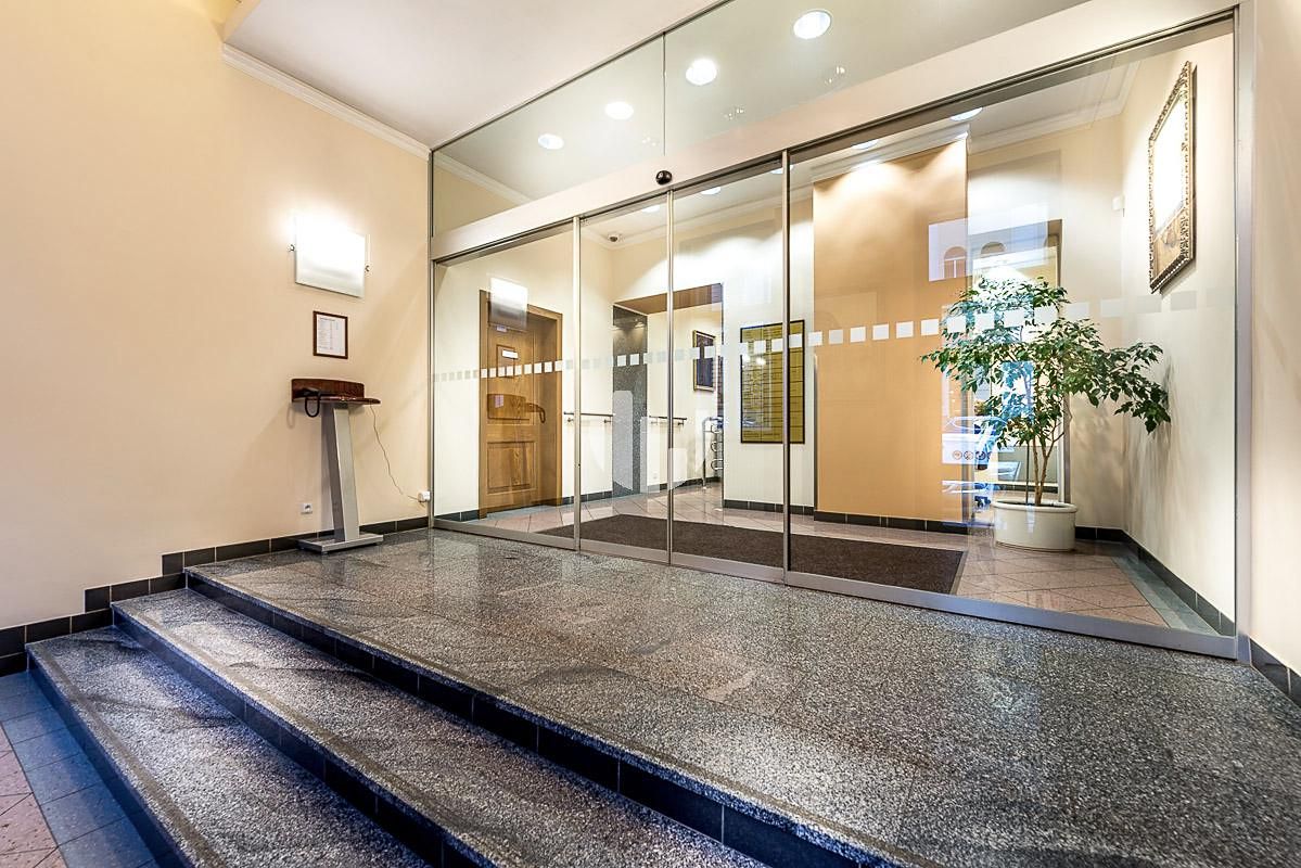 Pronájem kanceláře 161 m² – fotografie 2