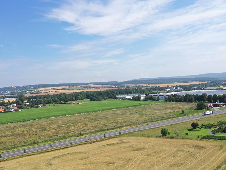 Prodej pozemku, 3 811 m² (2 z 6)