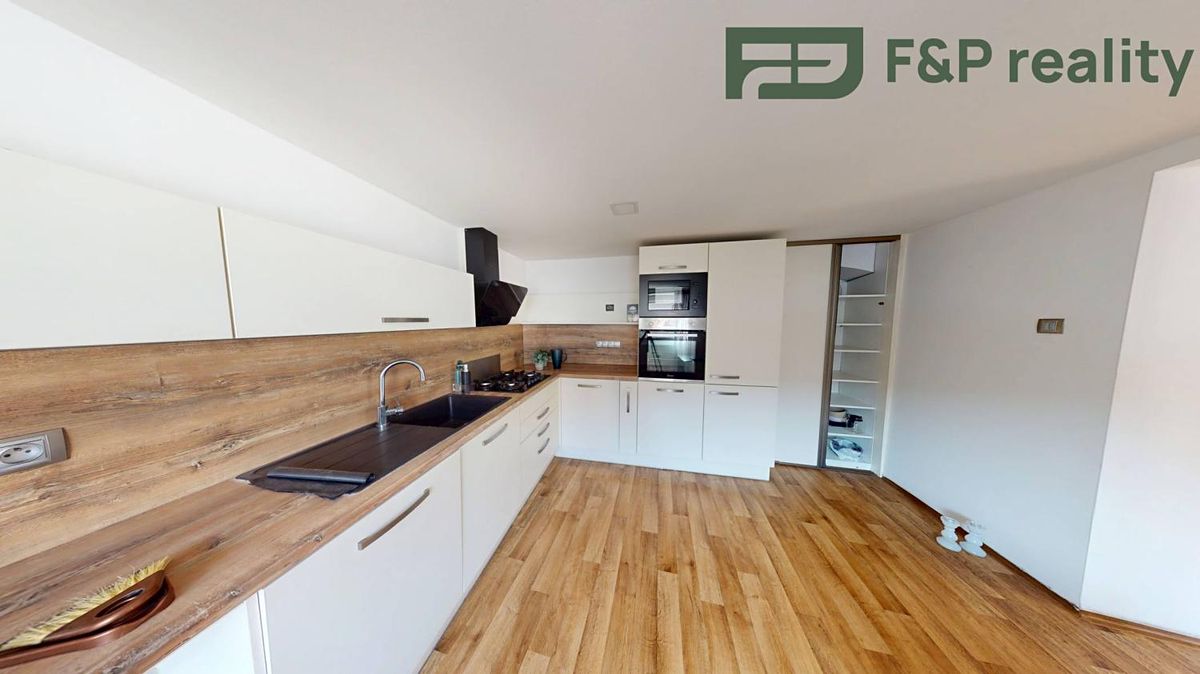 Prodej bytu 2+kk 77 m²