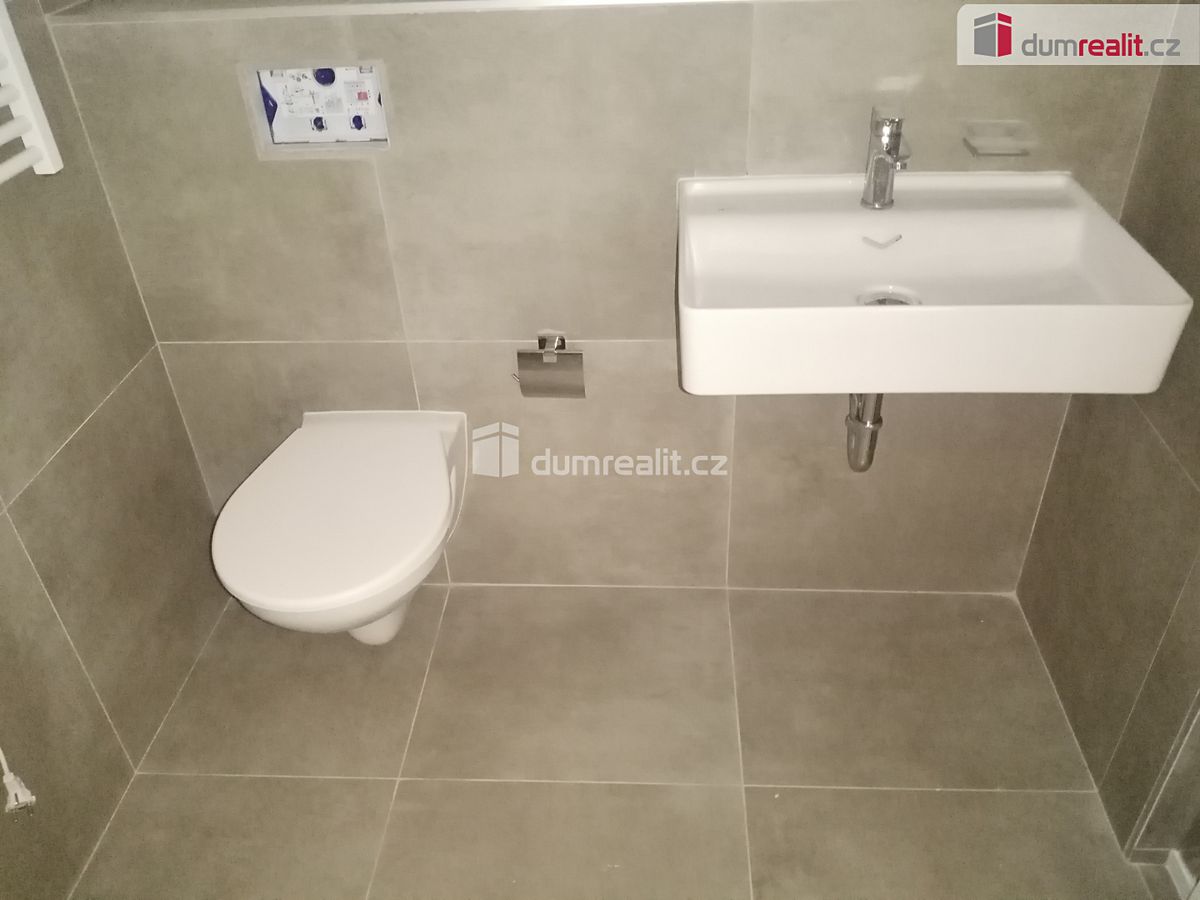 Pronájem bytu 2+kk 36 m² – fotografie 2
