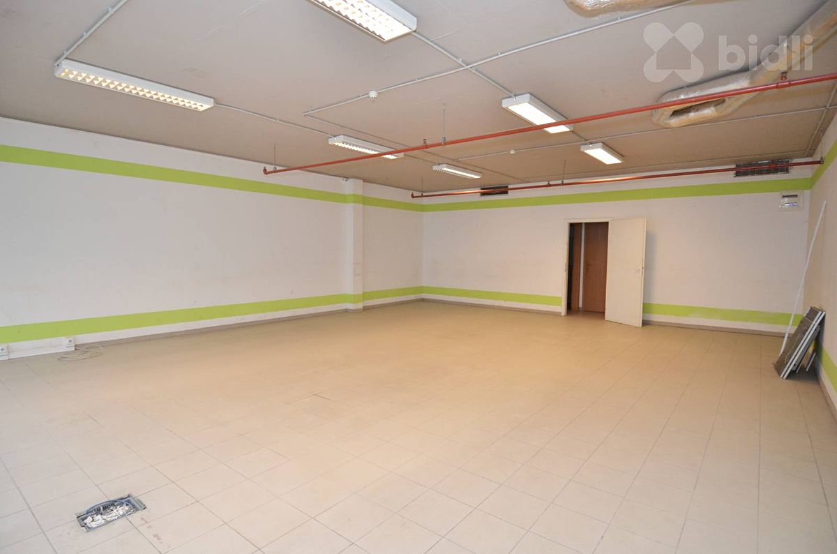 Pronájem obchodního prostoru 92 m² – fotografie 4