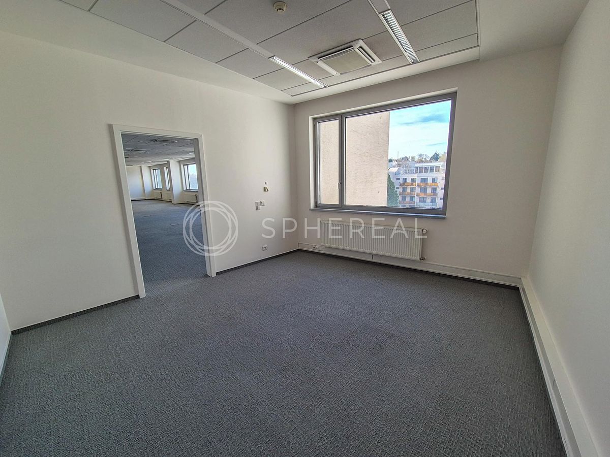 Pronájem kanceláře 50 m² – fotografie 4