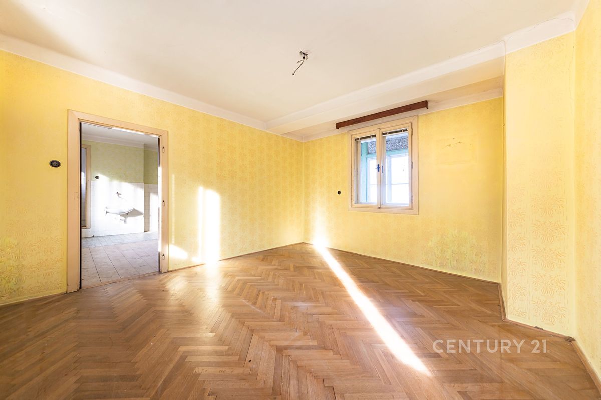 Prodej rodinného domu 200 m², pozemek 470 m² – fotografie 4