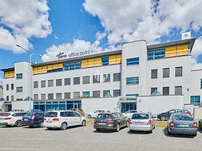 Pronájem kanceláře 400 m²