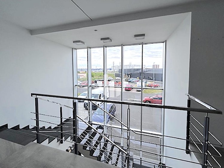 Pronájem komerčního prostoru, 360 m² (22 z 22)